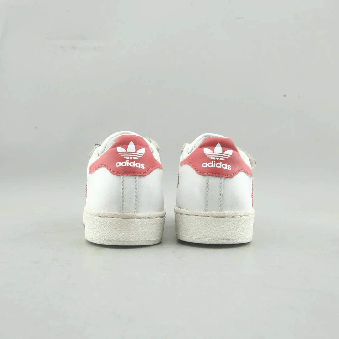 SUPERSTAR
