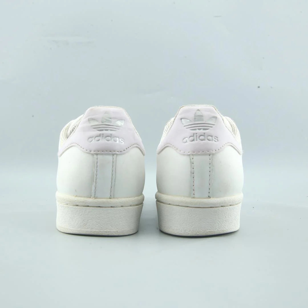 SUPERSTAR