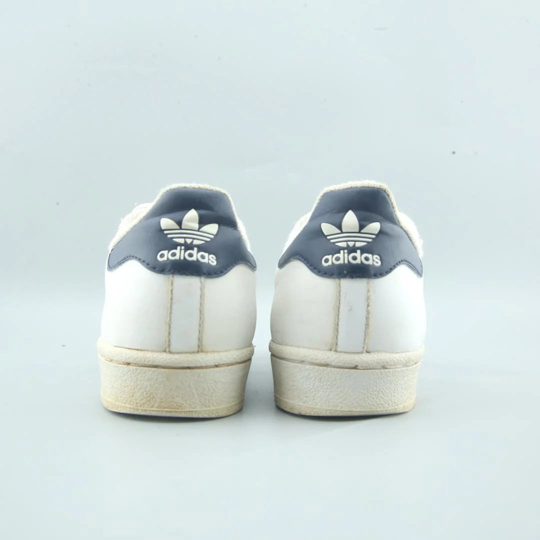 SUPERSTAR