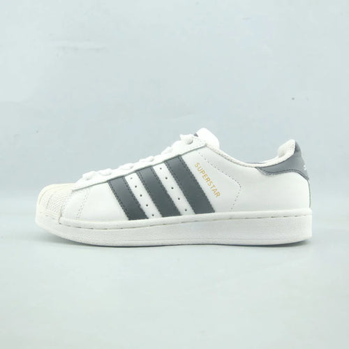SUPERSTAR