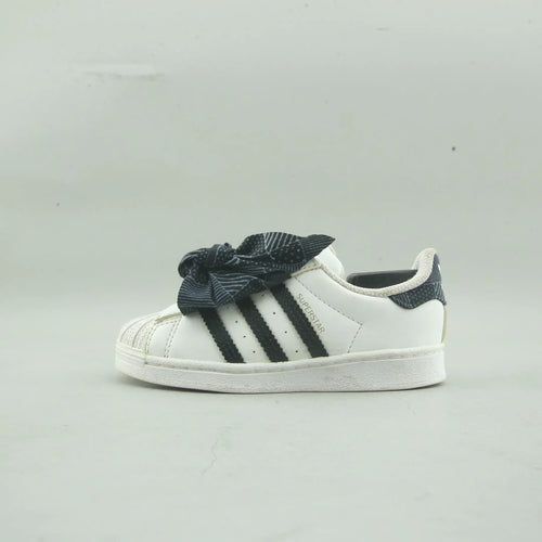 SUPERSTAR