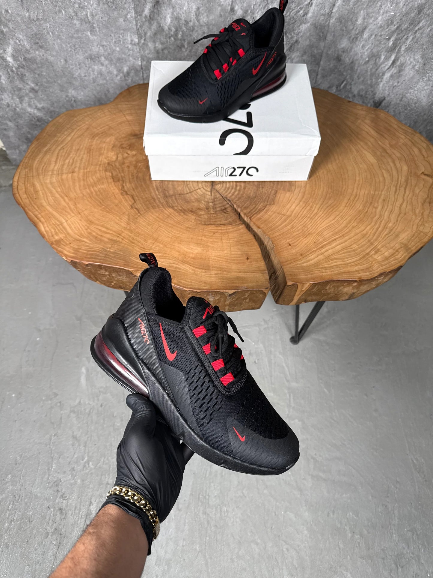 NIKE 270 MODEL