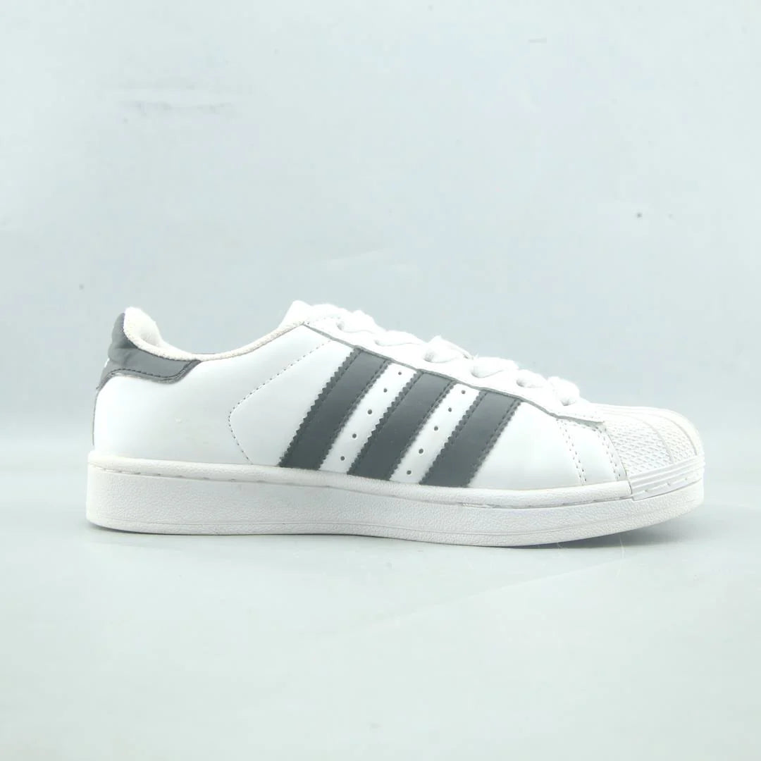 SUPERSTAR