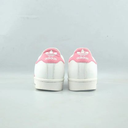 SUPERSTAR