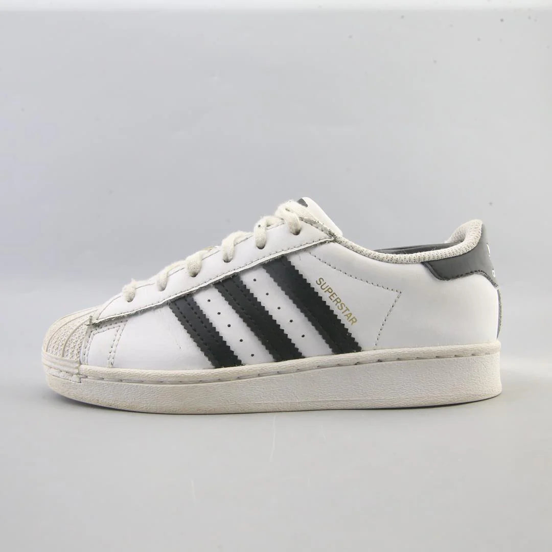 SUPERSTAR