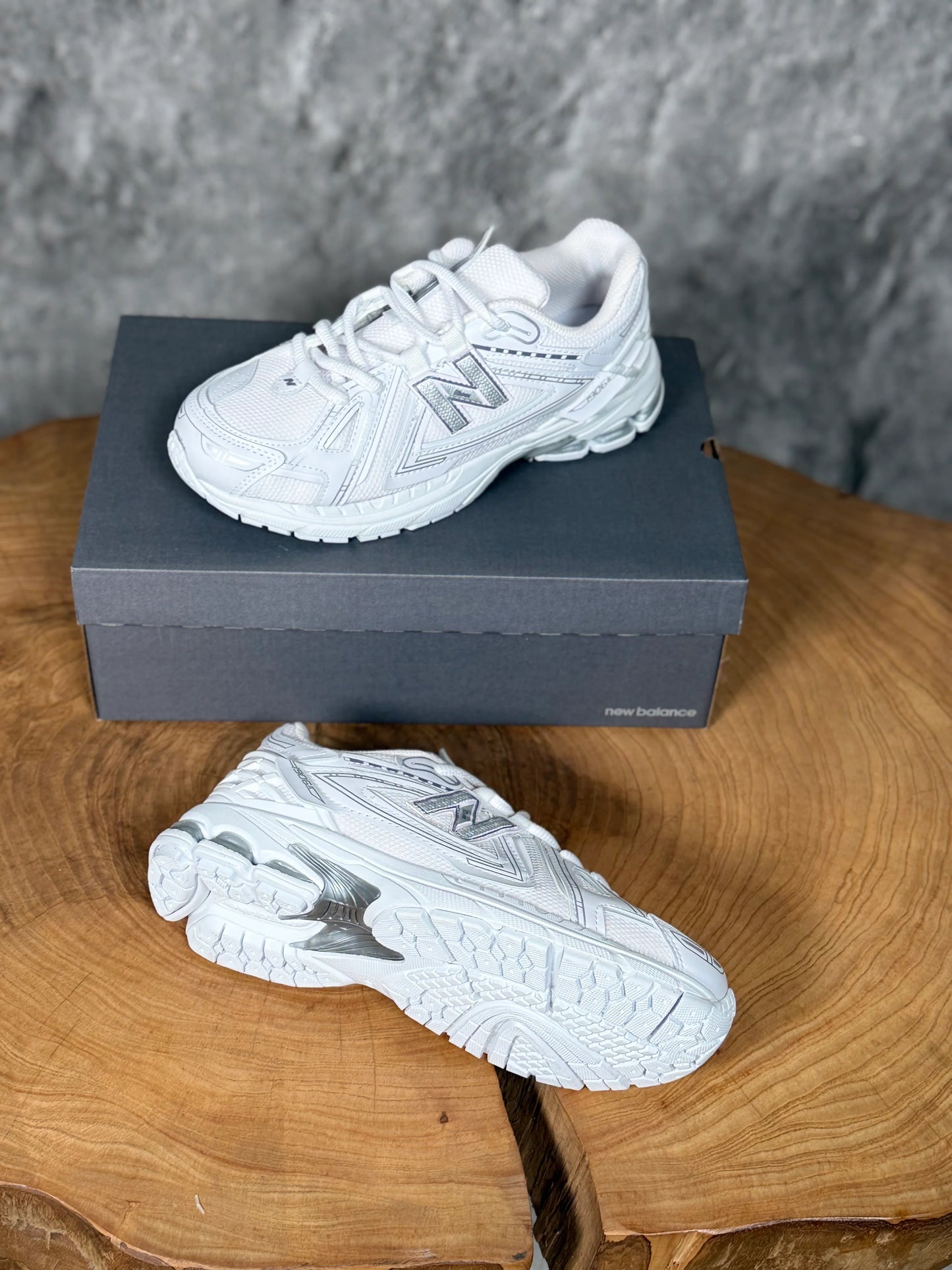 NEW BALANCE 1906