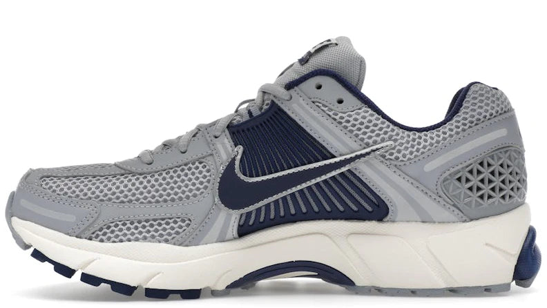 Zoom Vomero 5 Yankees