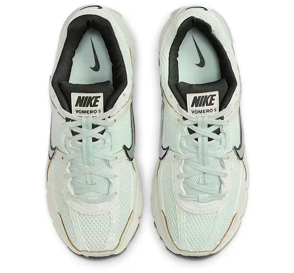 Zoom Vomero 5 Light Silver Chrome (Women's)