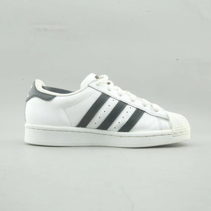 SUPERSTAR
