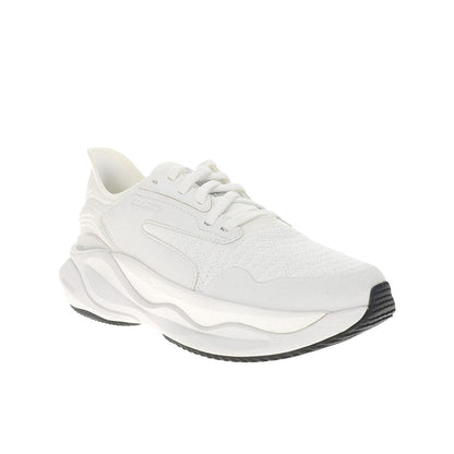 Pace Sneakers