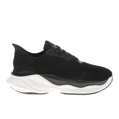 Pace Sneakers