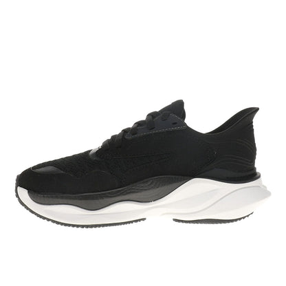 Pace Sneakers