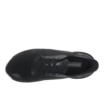 Pace Sneakers