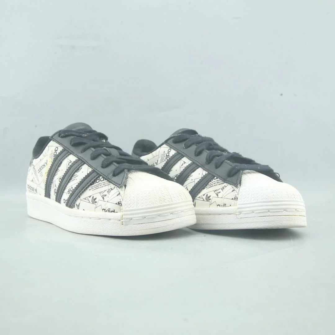 SUPERSTAR