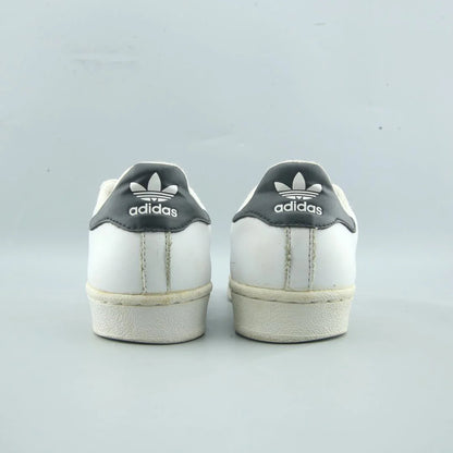SUPERSTAR
