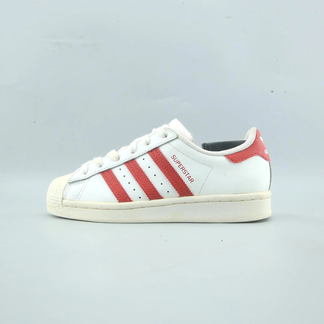 SUPERSTAR