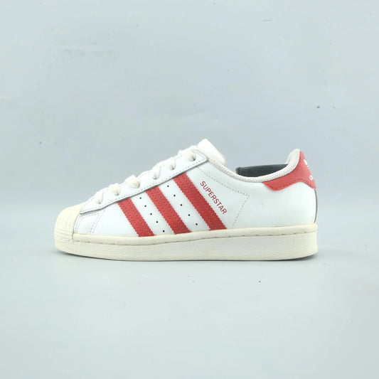 SUPERSTAR