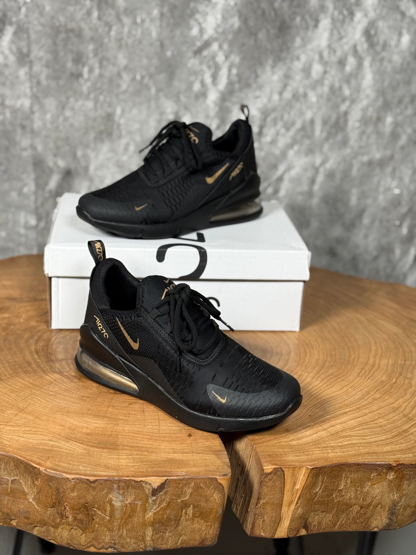 NIKE 270 MODEL