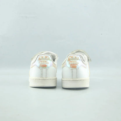 SUPERSTAR