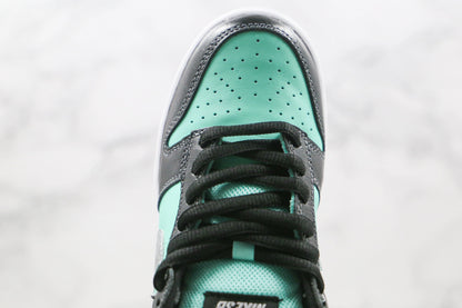 Nike SB Dunk Low Diamond Supply Co Aqua Blue