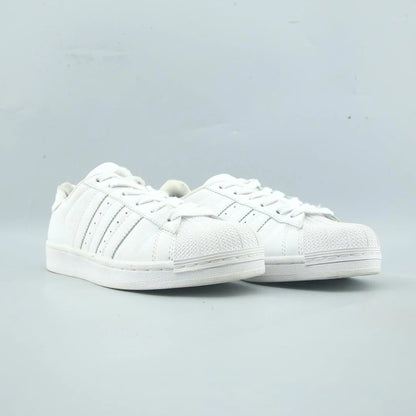 SUPERSTAR