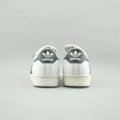 SUPERSTAR