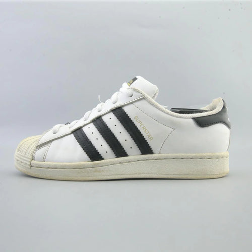 SUPERSTAR