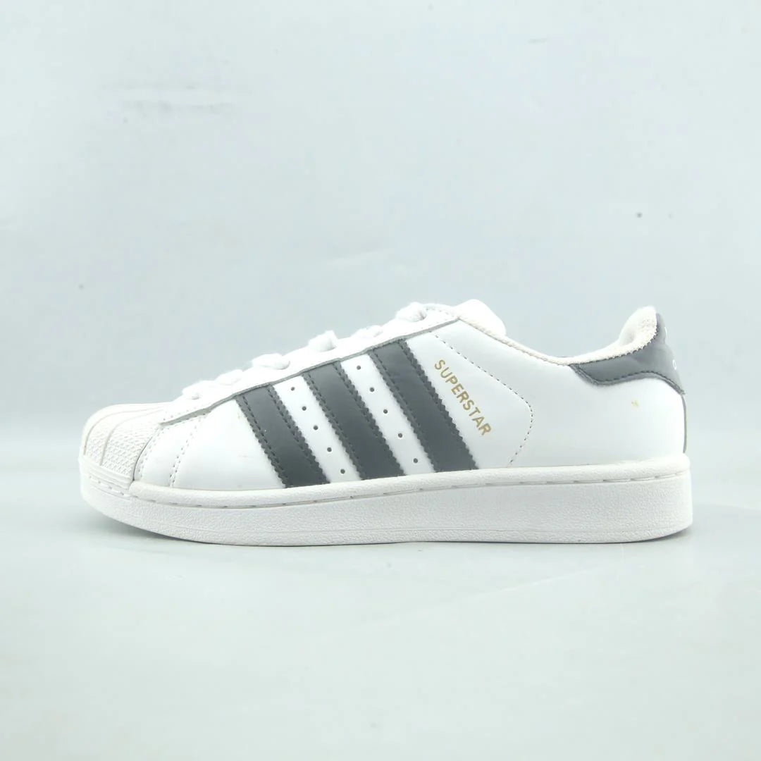 SUPERSTAR