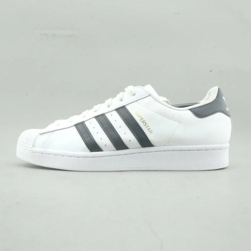 SUPERSTAR