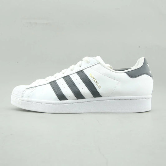 SUPERSTAR