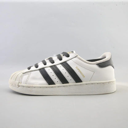 SUPERSTAR