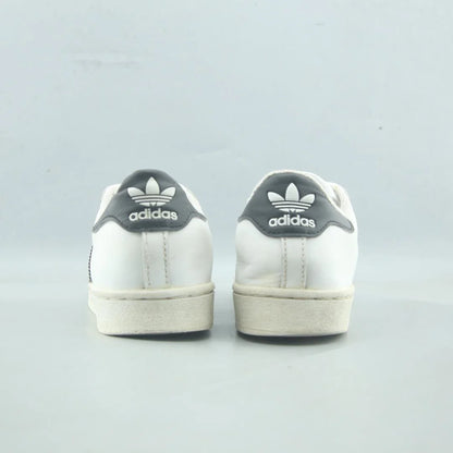 SUPERSTAR