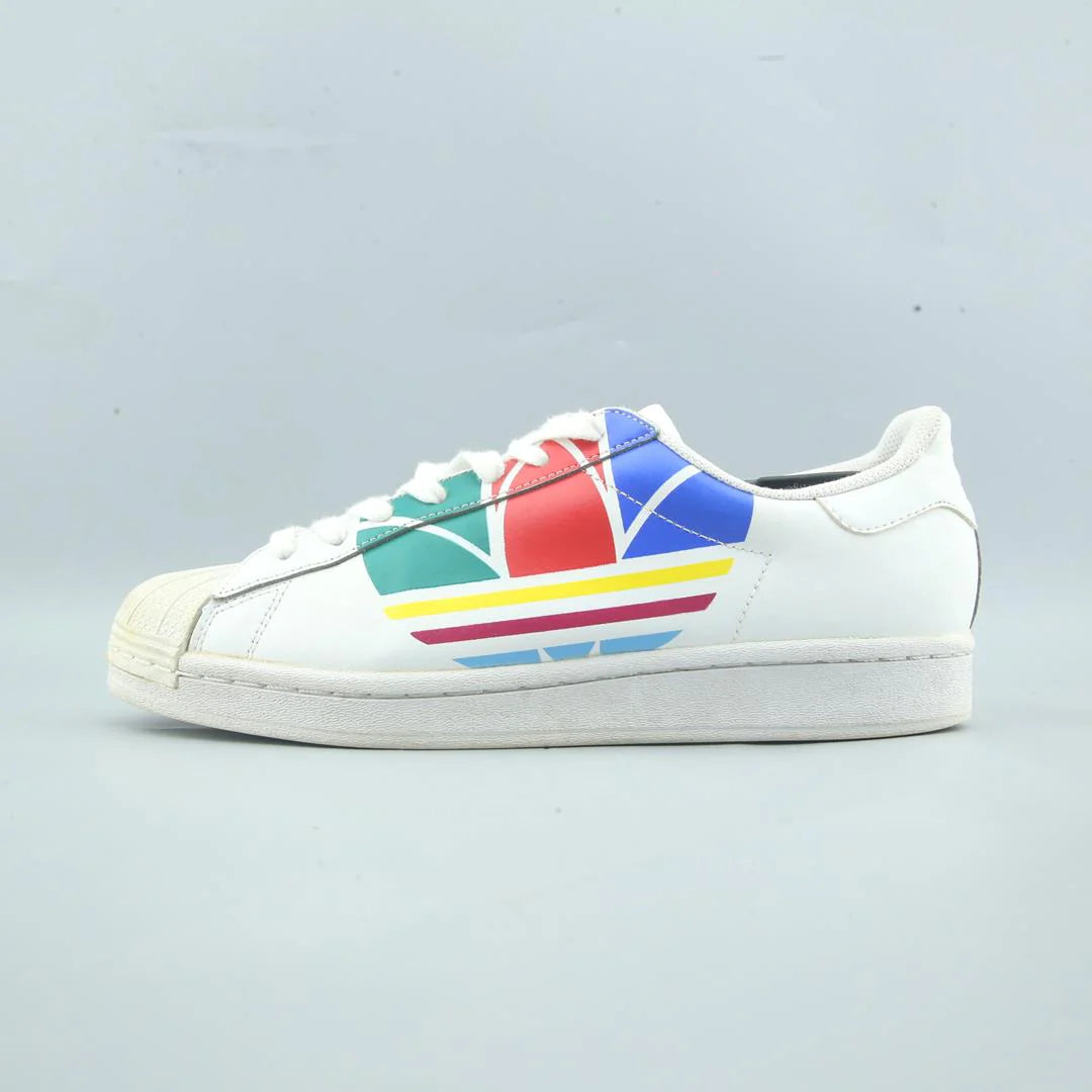 SUPERSTAR