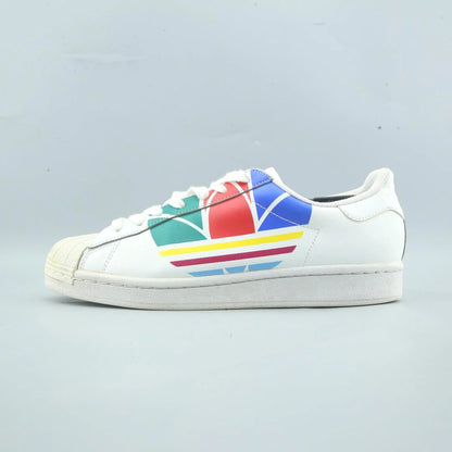 SUPERSTAR