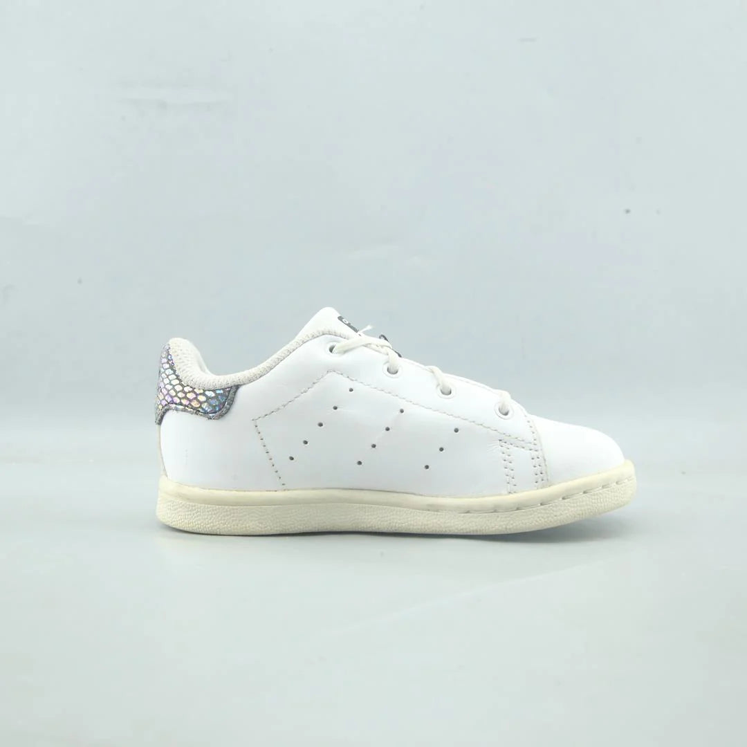 STAN SMITH