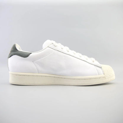 SUPERSTAR