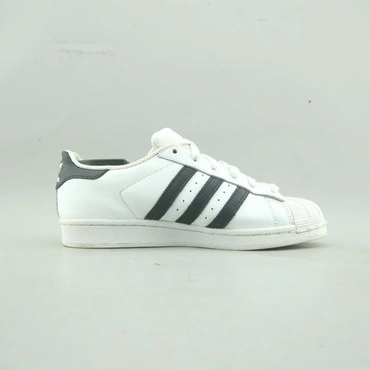 SUPERSTAR