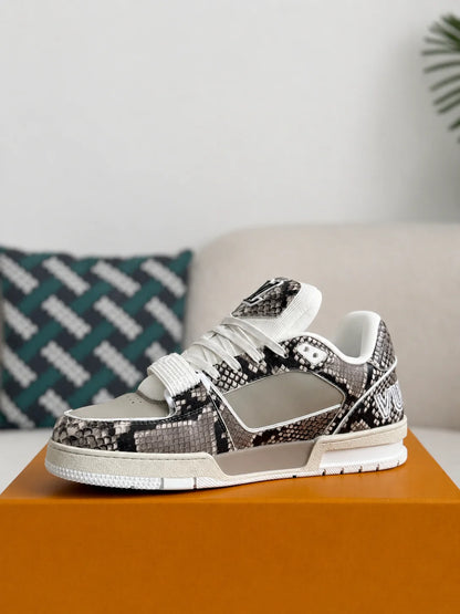 LV Trainer Brown