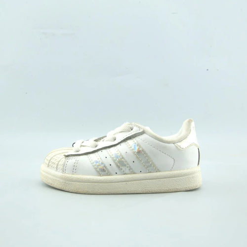 SUPERSTAR