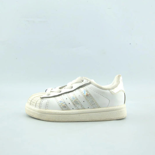 SUPERSTAR