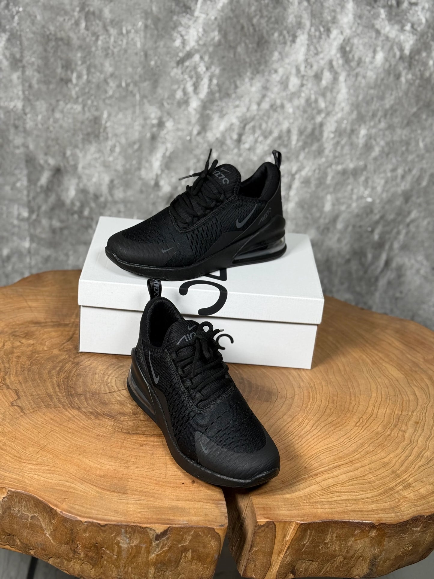 NIKE 270 MODEL