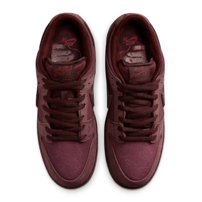 Nike SB Dunk Low City of Love
