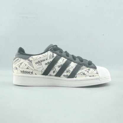 SUPERSTAR
