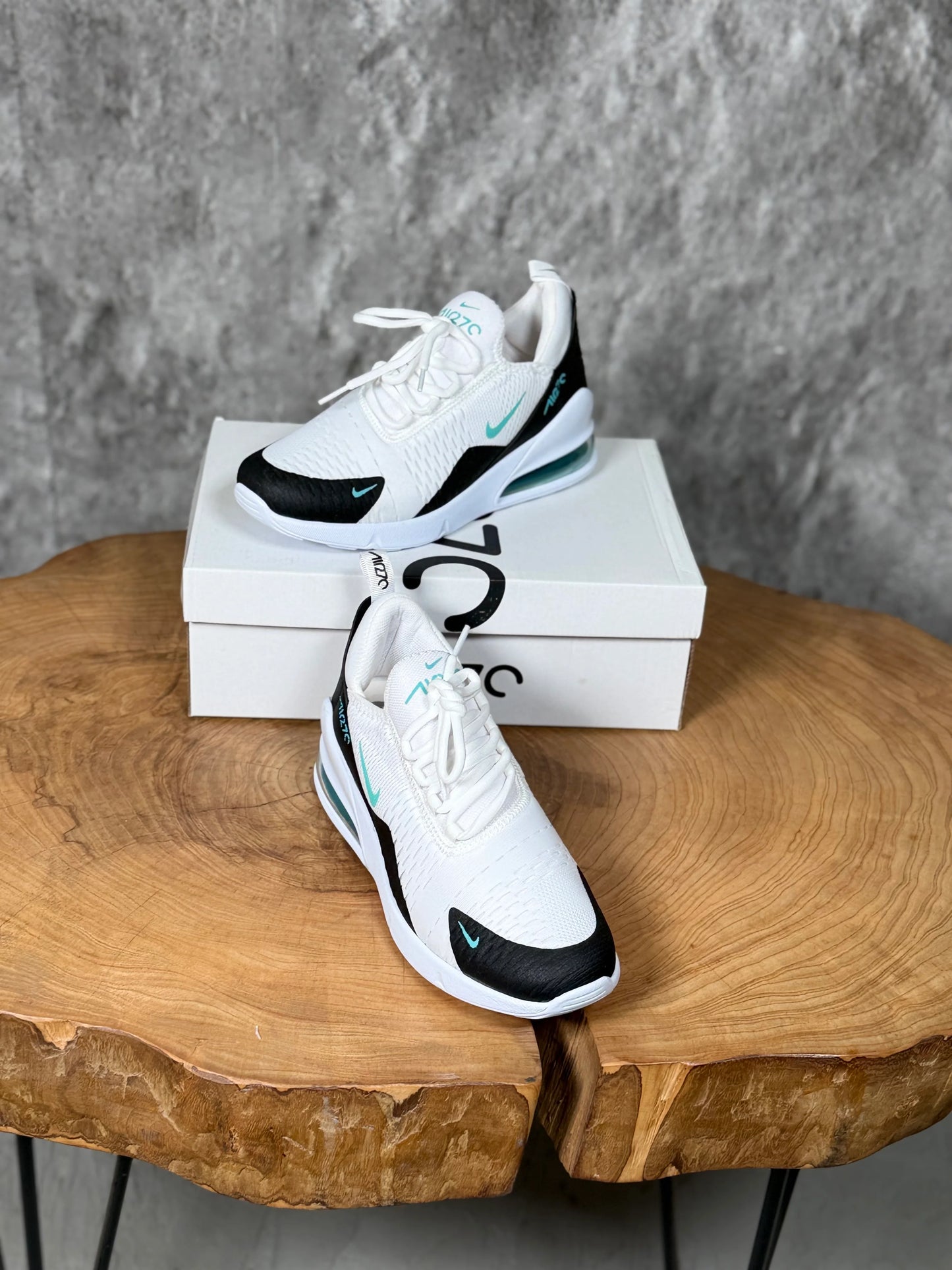 NIKE 270 MODEL
