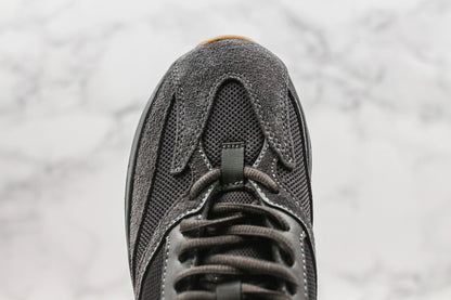 Adidas Yeezy Boost 700 Utility black