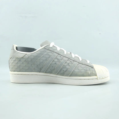 SUPERSTAR