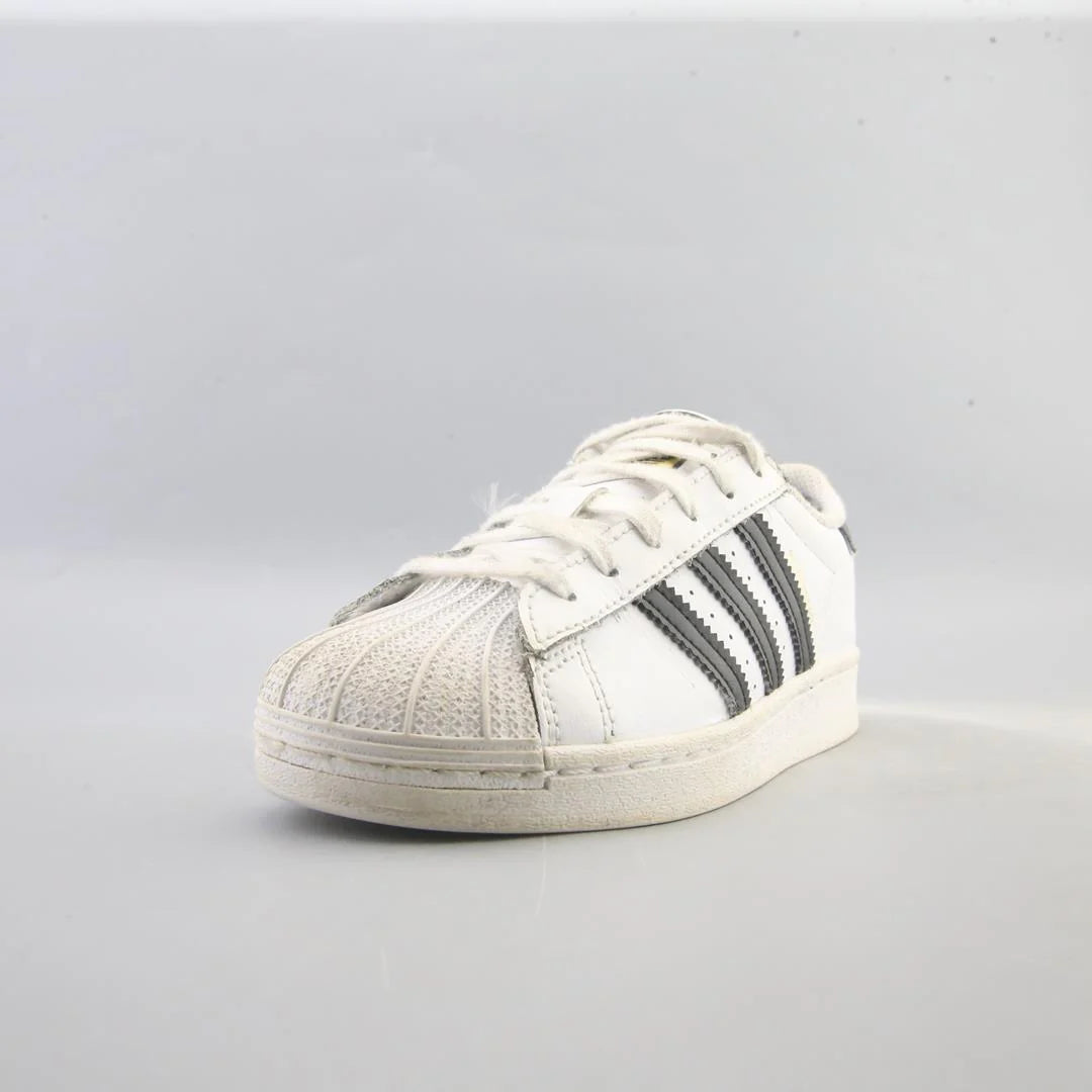 SUPERSTAR