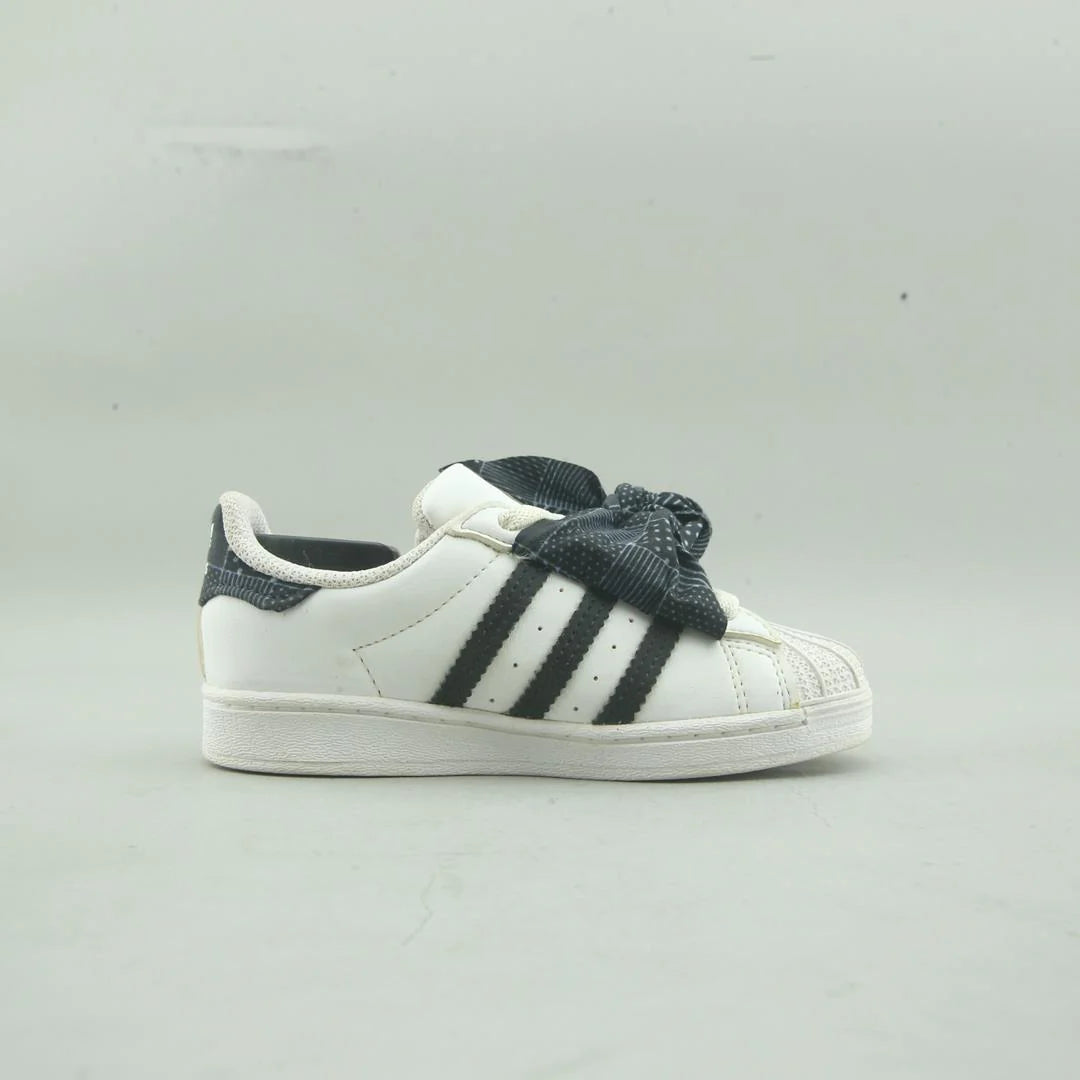 SUPERSTAR