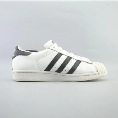 SUPERSTAR