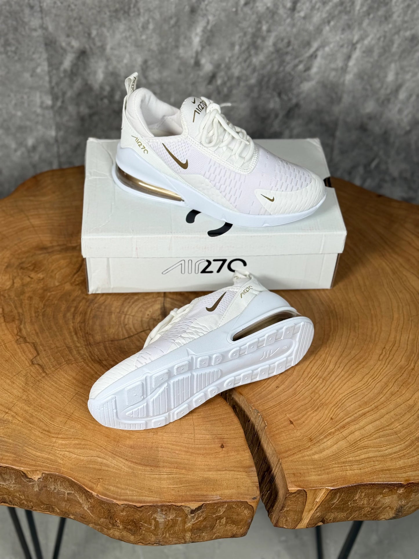 NIKE 270 MODEL
